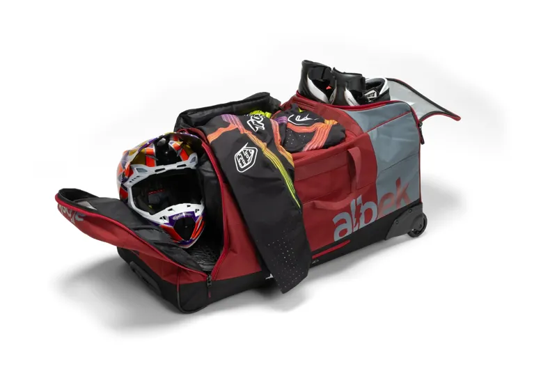 Albek Meridian Gear Bag in Burgundy-5