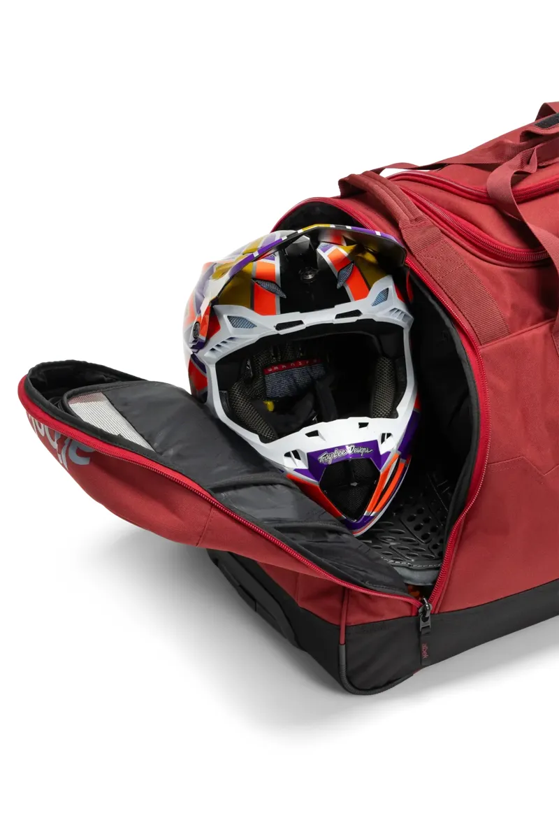 Albek Meridian Gear Bag in Burgundy-6