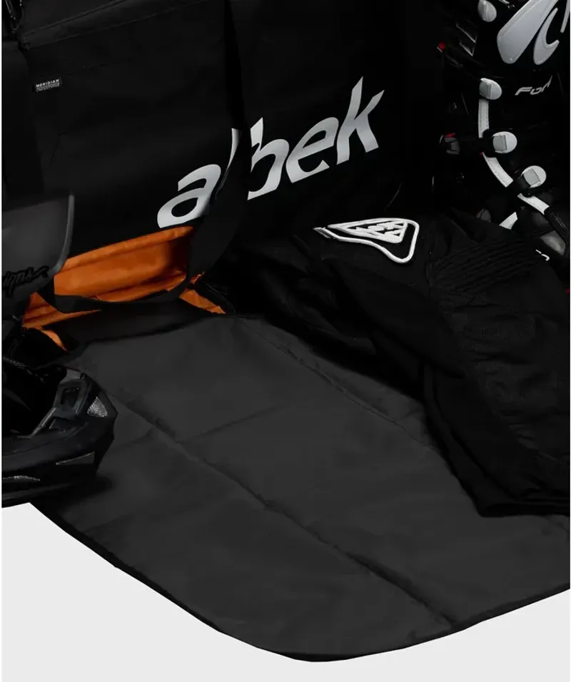 Albek Meridian Gear Bag in Covert Black-7