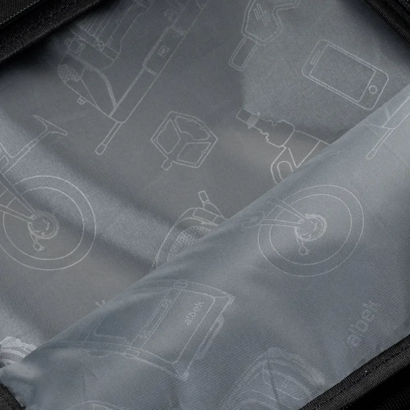 Albek Short Haul Travel Bag in Covert Black-9