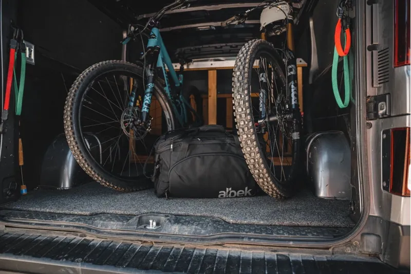 Albek Skytrail 51 Duffel Bag in Covert Black-12