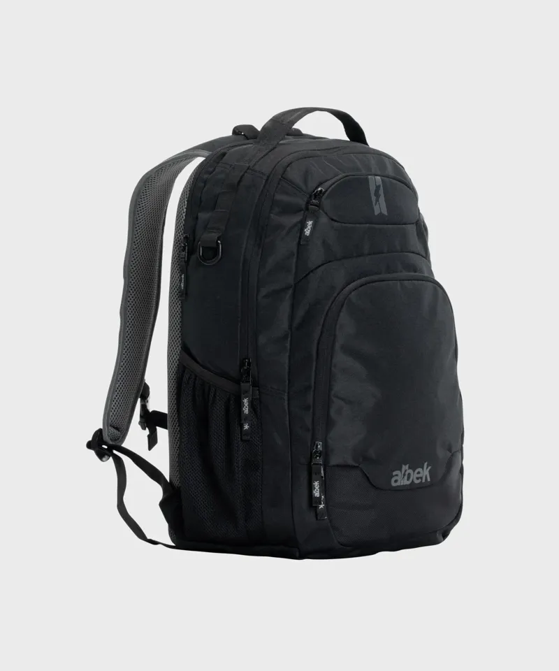 Albek Whitebridge Backpack in Covert Black-10