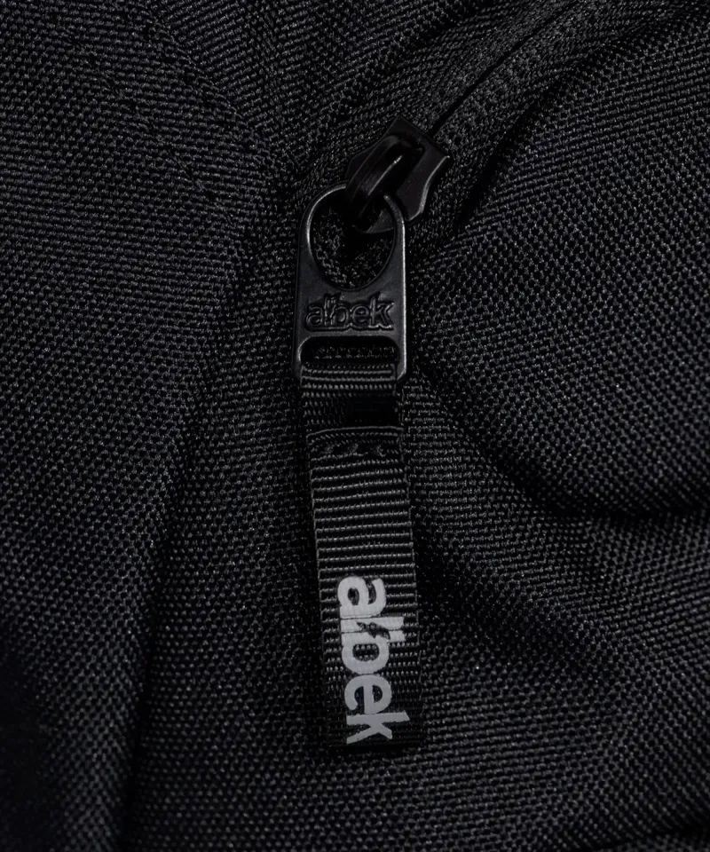 Albek Whitebridge Backpack in Covert Black-6