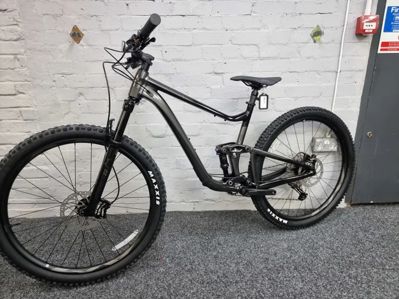 EX DISPLAY Giant Trance 29 2 Full Suspension Mountain Bike LARGE 2023 in Black Metallic-2