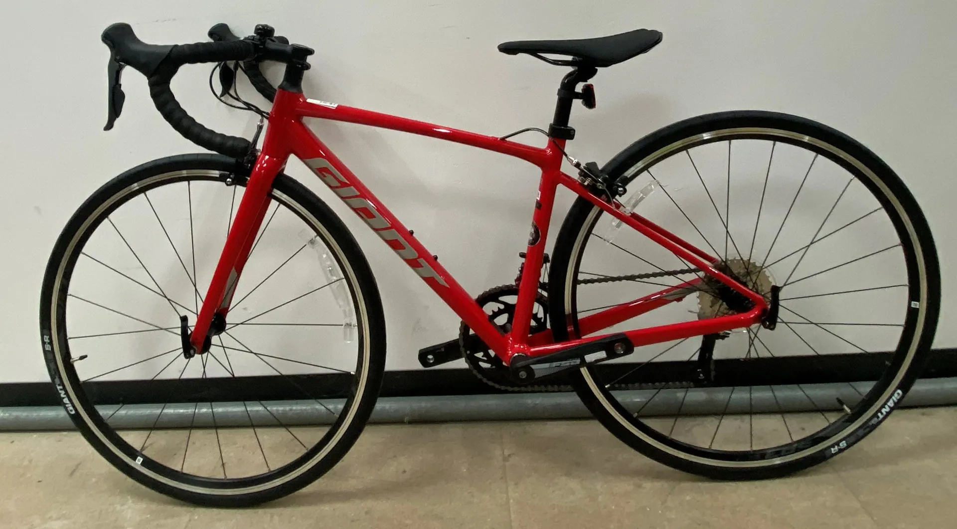 Ex-Display Giant Contend Road Bike X-Small 2021 in Red