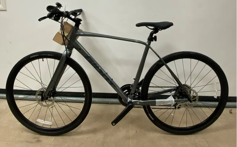 Ex-Display Giant Escape 2 Disc Hybrid Bike Large 2021 in Charcoal -1