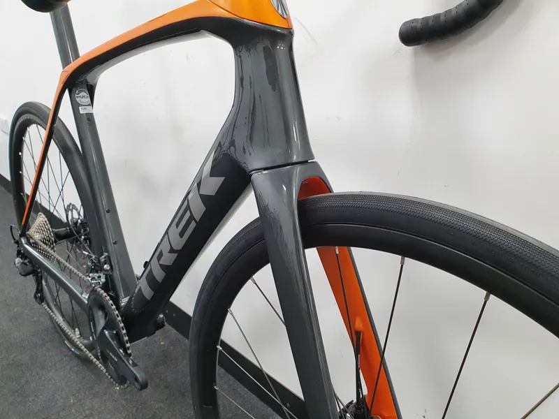 Ex Display Trek Domane SL 5 Carbon Road Bike 2021 in Orange Grey 58cm-3