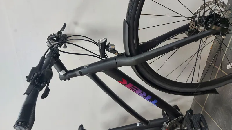 EX Display Trek FX 3 Disc Equipped Womens Step Through Hybrid Bike Medium 2021 in Black-2