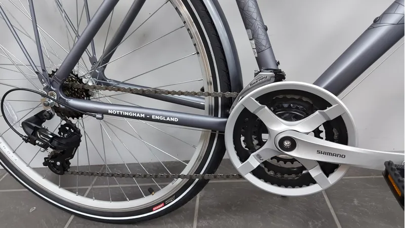 EX - DISPLAY Raleigh Pioneer Hybrid Bike Medium 2022 in Grey-1