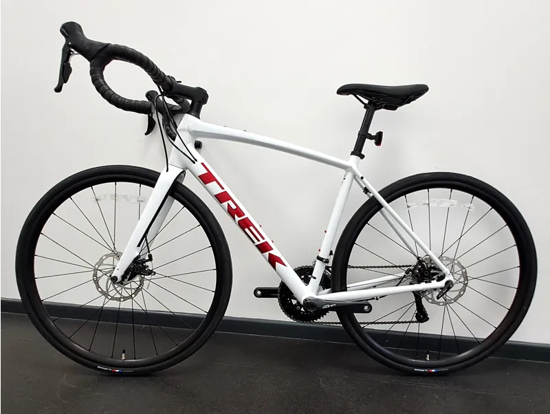 EX DISPLAY Trek Domane AL 3 Disc Sportive Road Bike 54cm 2022 in Crystal White and Red-1