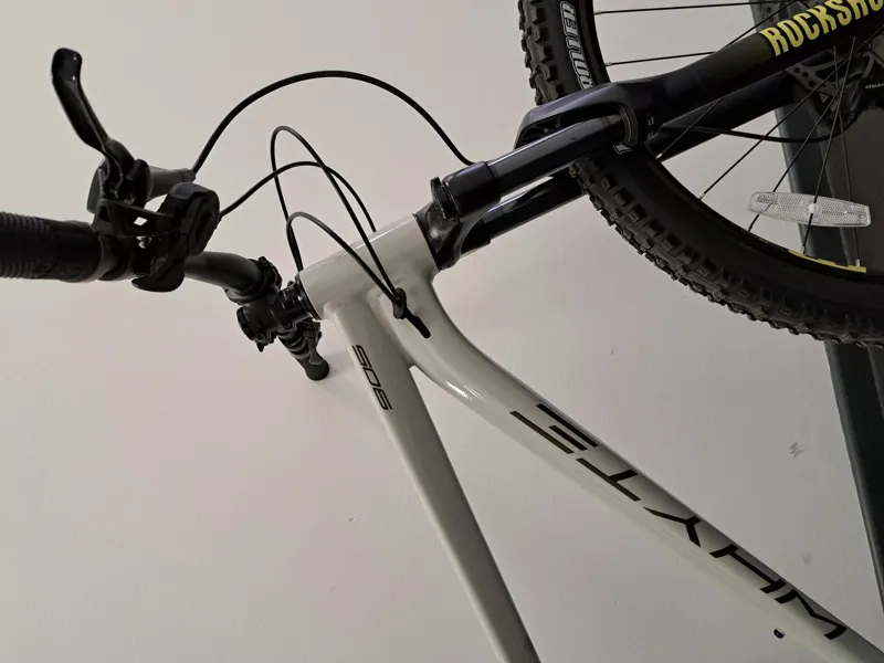 EX DISPLAY Whyte 805 v4 Hardtail Mountain Bike Small 2023 in Gloss Cement-3