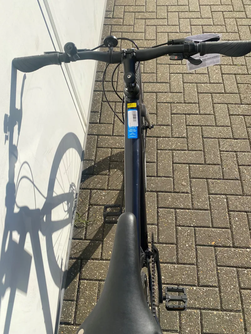 EX-Display Orbea Carpe 40 Medium Hybrid Bike 2021 in Black-4