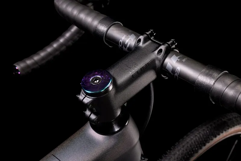 Cube Nuroad c:62 SLT Gravel Bike 2022 in Flat Prizm Black-5