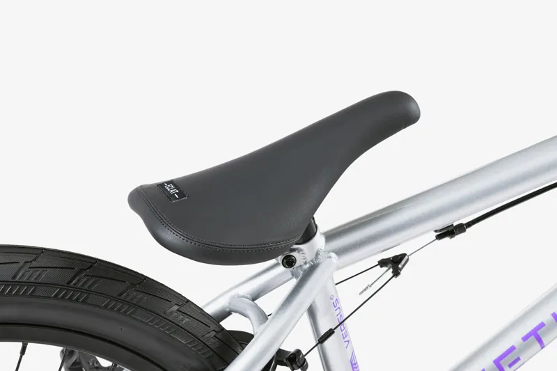 Wethepeople Versus Freestyle 20 inch Wheel BMX 2023 in Hologram Silver-5