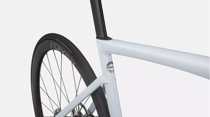 Specialized Tarmac SL7 Expert Road Bike 2025 in Morning Mist/White-6