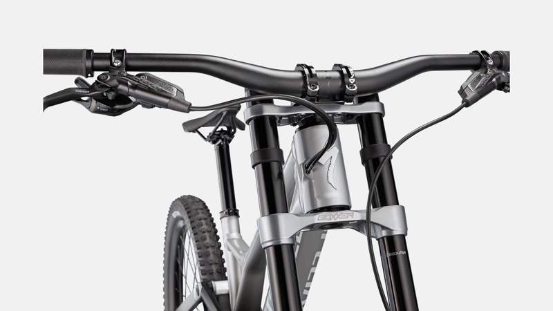 Specialized Demo Expert Full Suspension Mountain Bike 2023 in Gloss Silver Dust-4