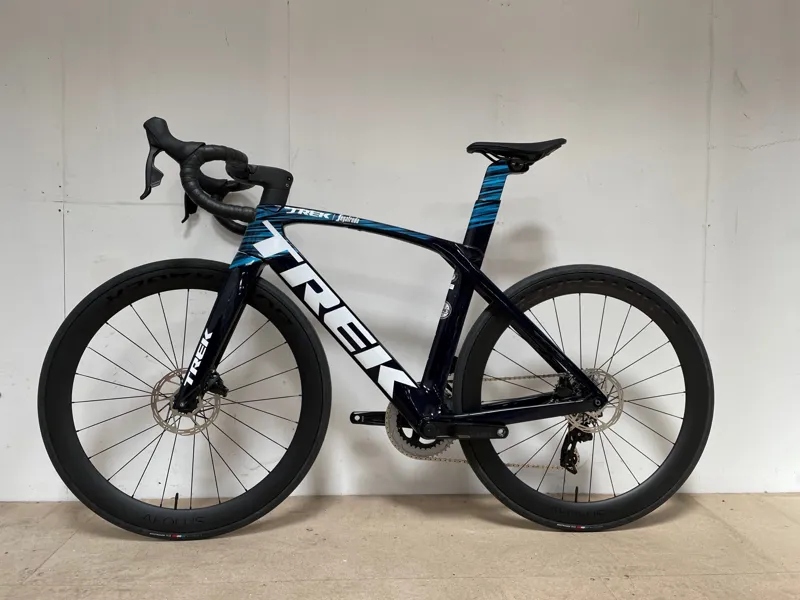 EX-DISPLAY Trek Madone SLR 6 eTap Carbon Road Bike 54cm 2023 in Blue Carbon Smoke-1