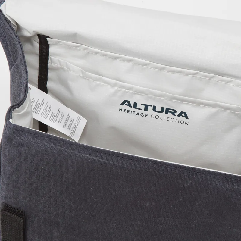 Altura Heritage 7L Rackpack in Navy-4