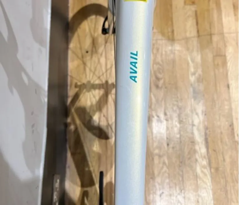 Ex DISPLAY Liv Avail 1 Womens Road Bike X-small 2021 in White  -1