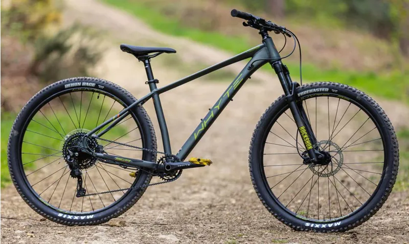 Whyte 429 V2 Mountain Bike 2023 in Green-1