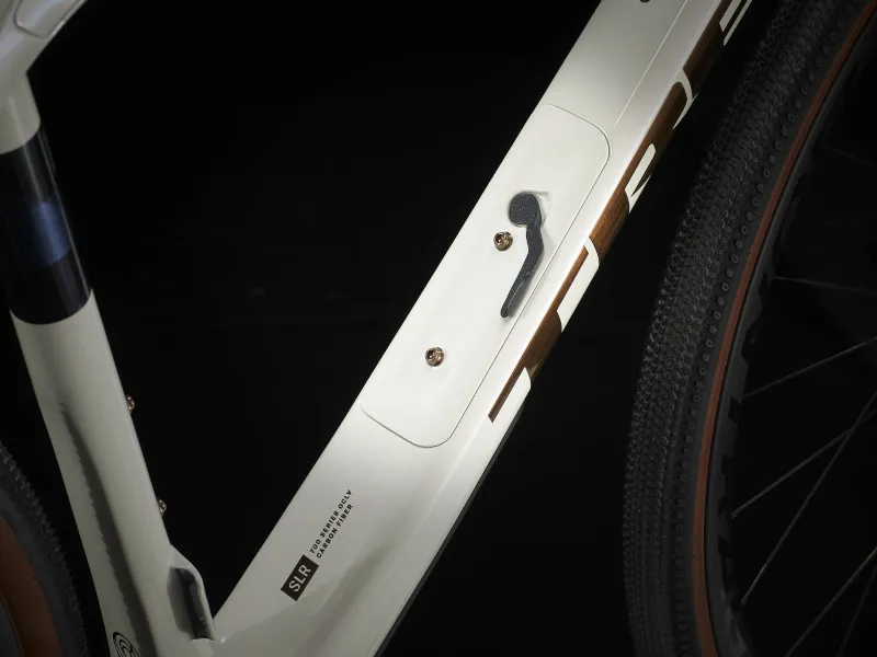 Trek Checkpoint SLR 6 Sram Rival AXS Gravel Bike 2024 in White-3