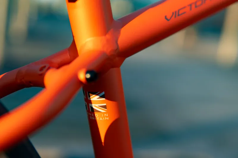 Whyte Victoria V3 Women's Hybrid 2022 in Orange-7