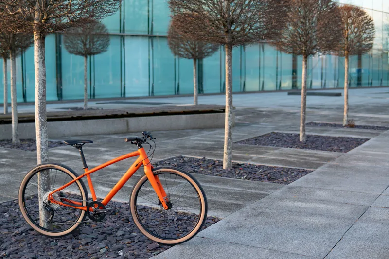 Whyte Victoria V3 Women's Hybrid 2022 in Orange-2