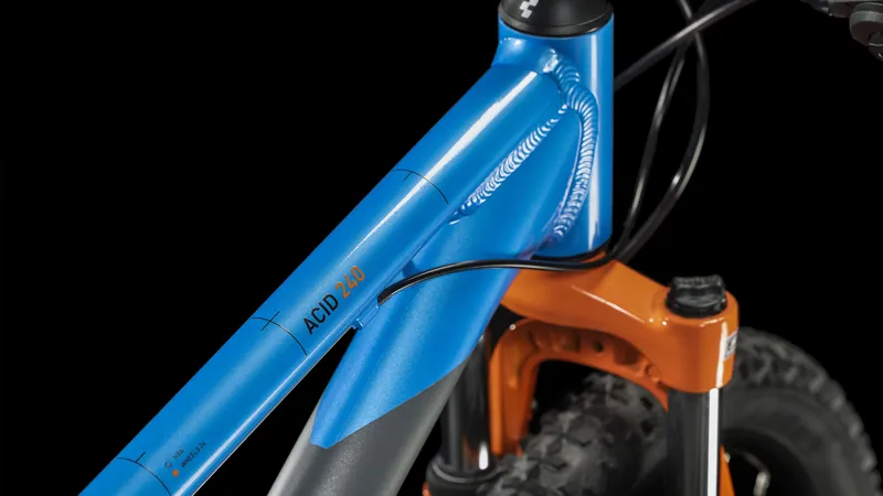 Cube Acid 240 Disc Kids Bike 2024 in Actionteam-2