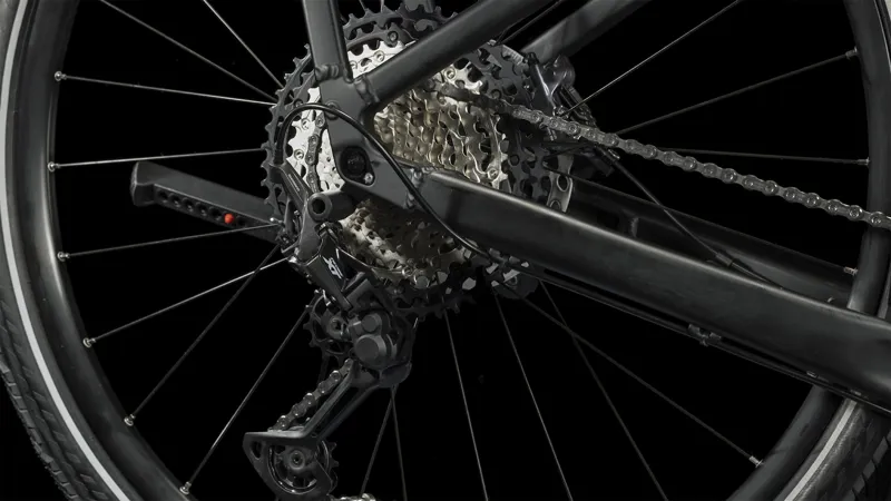 Cube Kathmandu Trapeze Hybrid SLT 750 Electric Bike 2024 in Black/Metal-4