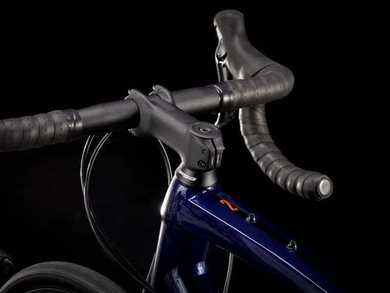 Trek Domane AL 2 Disc Sportive Road Bike 2021 in Purple Abyss-10