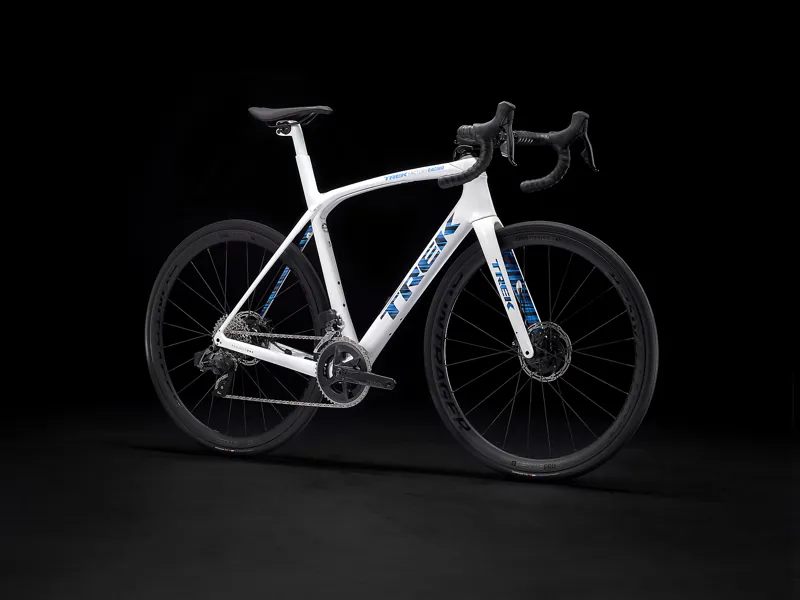 Trek Domane SLR 6 eTap Gen 3 Carbon Road Bike 56 2022 in Trek White/Blue-1