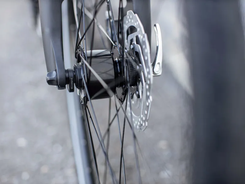 Trek Dual Sport 3 Equipped Hybrid Bike 2021 in Lithium Grey-10