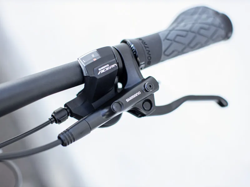 Trek Dual Sport 3 Equipped Hybrid Bike 2021 in Lithium Grey-9