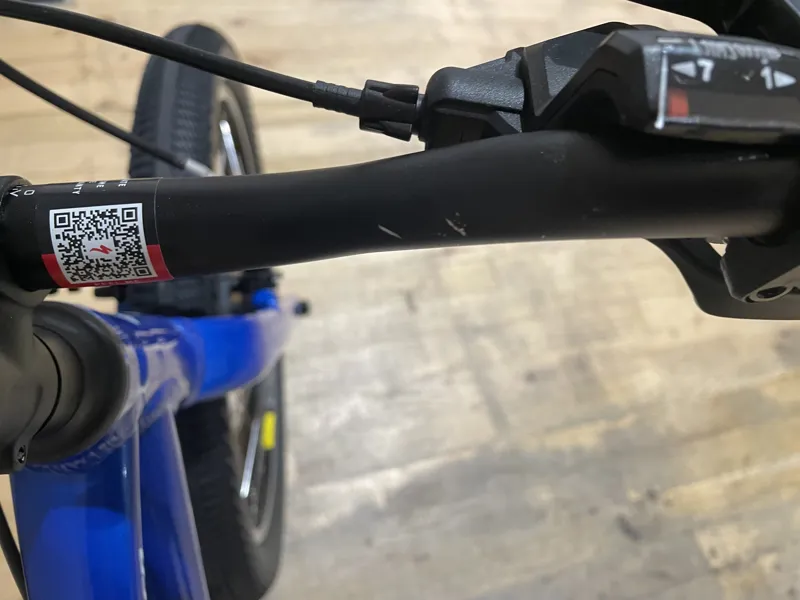 EX-DISPLAY Specialized Jett 20 inch Kids Bike 2022 in Gloss Cobalt Ice Blue-2