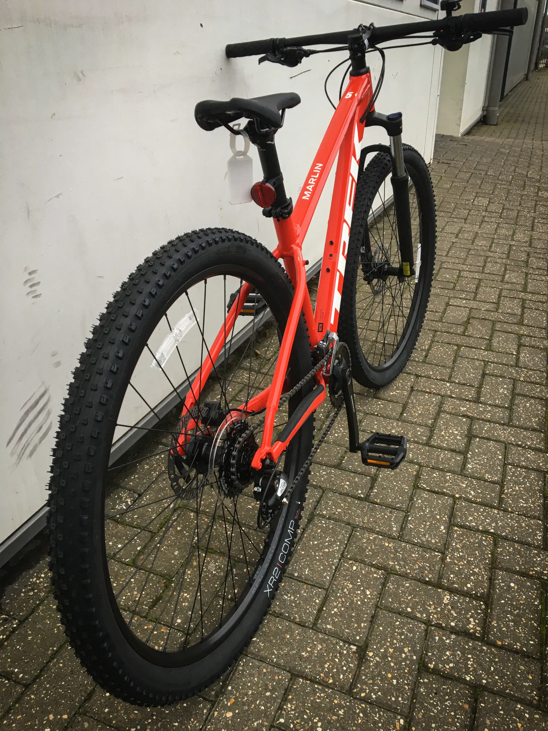 EX DISPLAY Trek Marlin Hardtail Mountain Bike Medium 2023 in Red