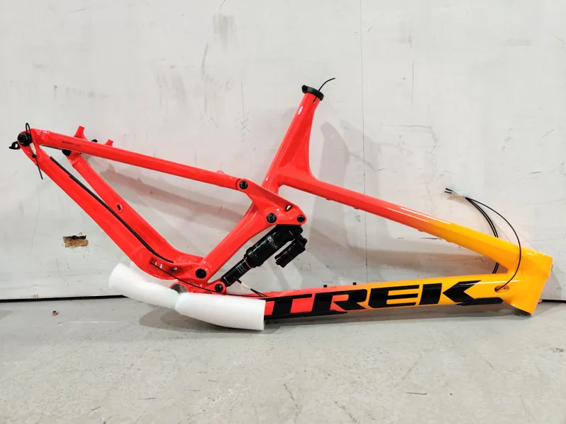 Ex Display Remedy 27.5 Al F/S Marigold to Red X-Large