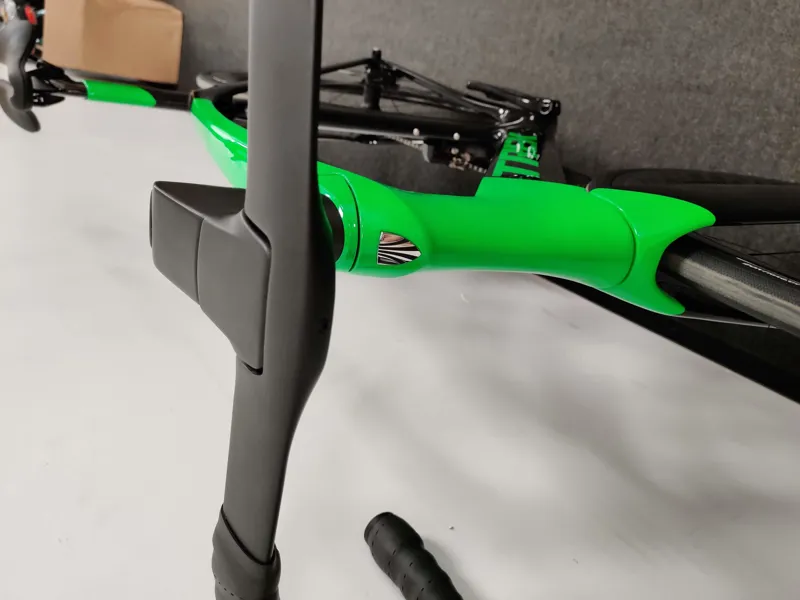 Ex Display Trek Madone SLR Disc Di2 Carbon Road Race Bike 2020 in Black 60cm-4