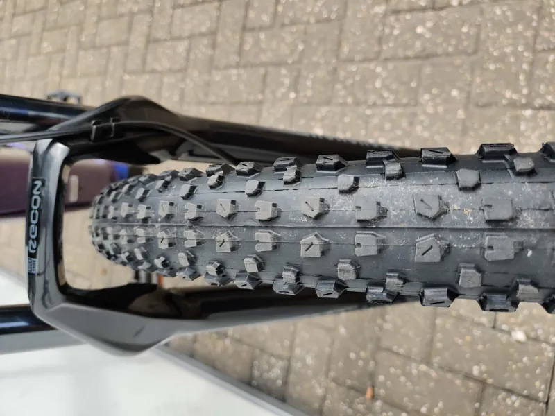 EX-DISPLAY Trek Powerfly 5 EU Large 29 2021 in Purple Flip/Black -7