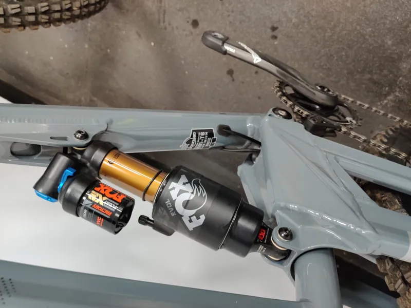 Ex Demo Orange Switch 6 Factory Large Full Suspension Mountain Bike 2021 in Grey-3