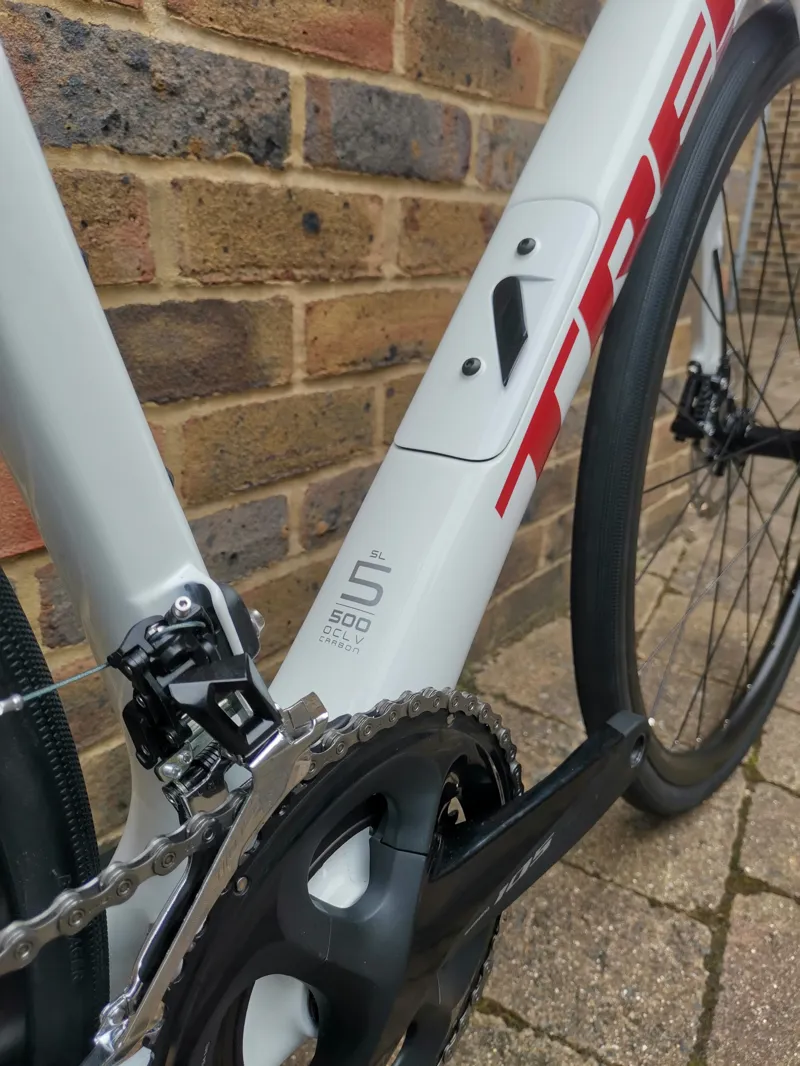 Ex Display Trek Domane SL 5 58 cm Disc Carbon Road Bike 2022 in white-6