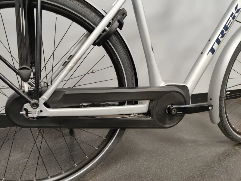 Ex Display Trek Um1+ Men 55 Sl 400Wh Electric Hybrid Bike 2019 In White-5