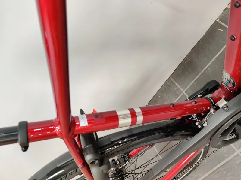 EX-Display Trek Verve 2 EQ Hybrid Bike Large 2022 in Red-2