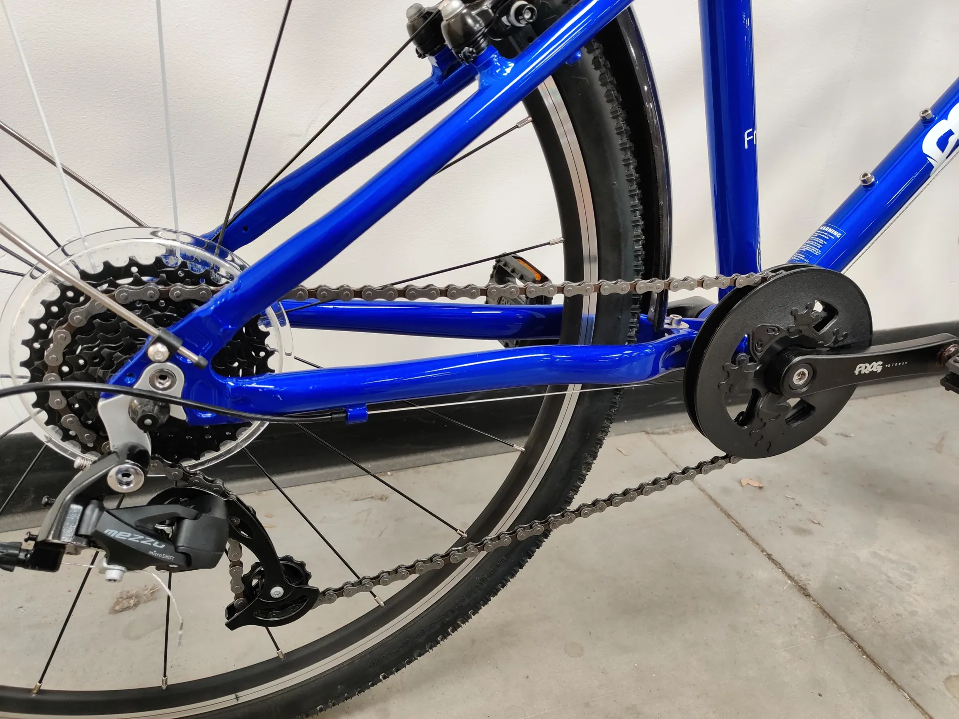 Ex- Demo Frog Bikes 69 Hybrid Kids Bike 26 inch Wheel 2022 in