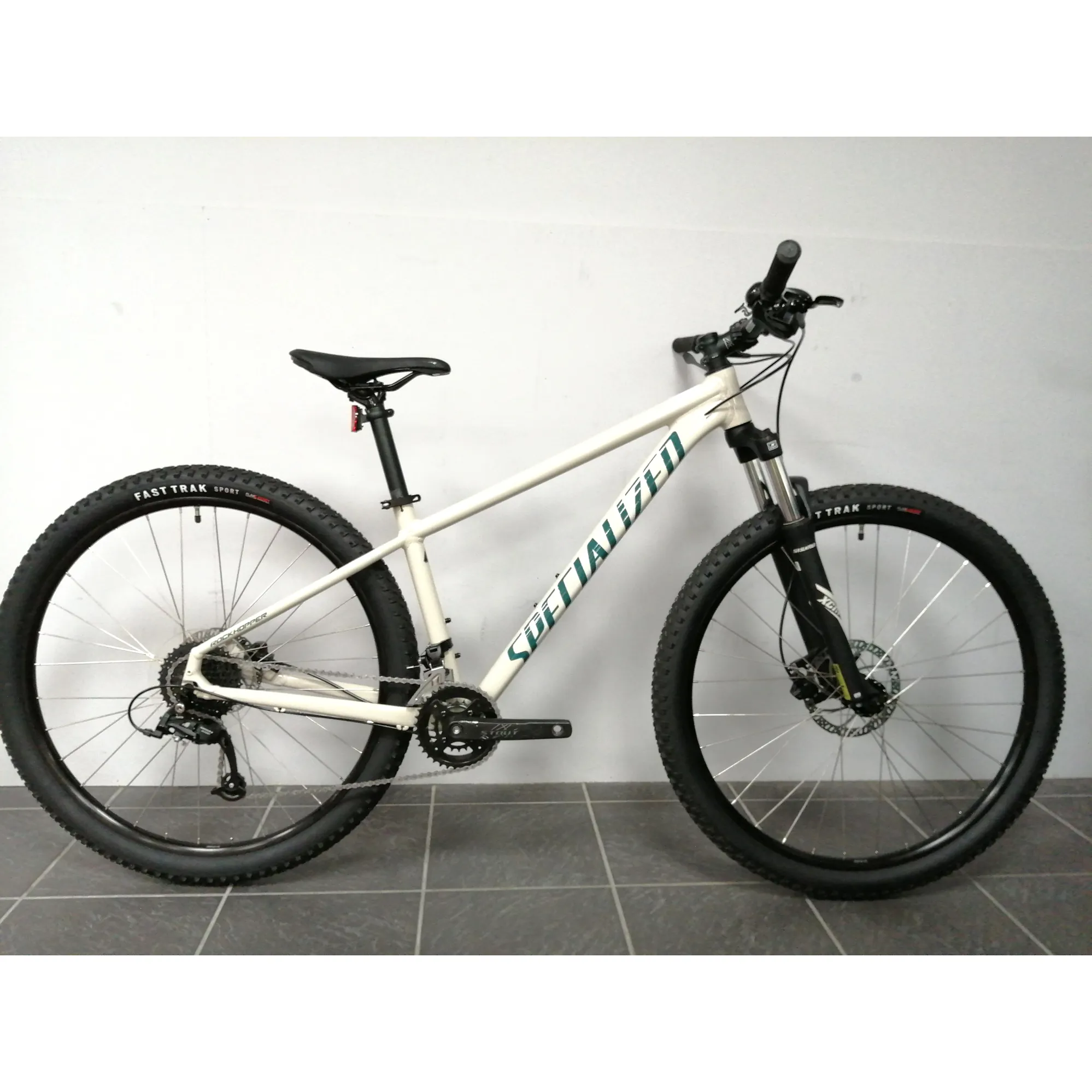 EX-DEMO Specialized Rockhopper Sport 29 Hardtail Mountain Bike