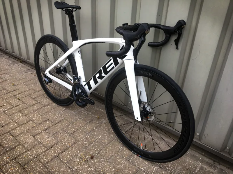 Ex-Display Trek Madone SL 6 Carbon Road Bike 52cm 2023 in White-3