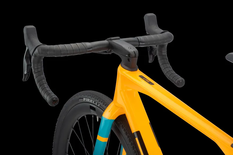 BMC Kaius 01 Three Rival eTap AXS Wide Road Bike 2023 in Orange/Black-4