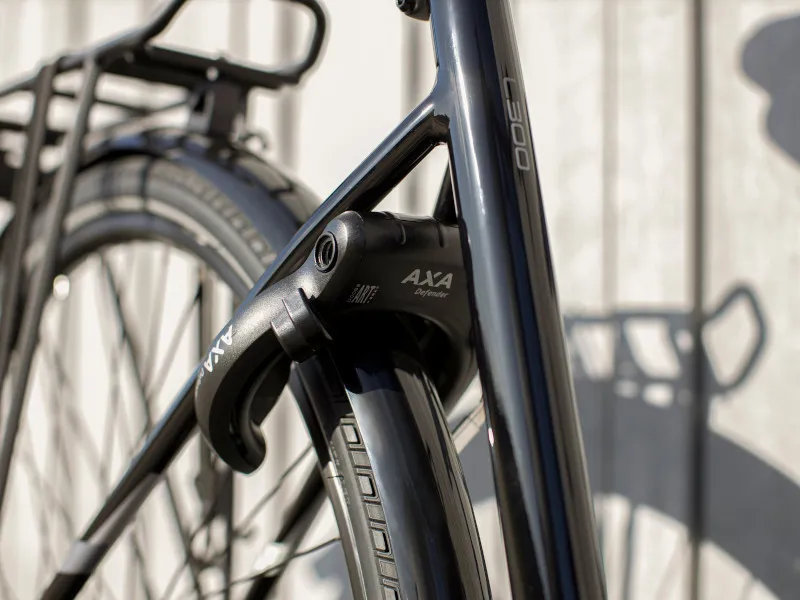 Trek L300 Lowstep Hybrid Bike 2020 in Black-8