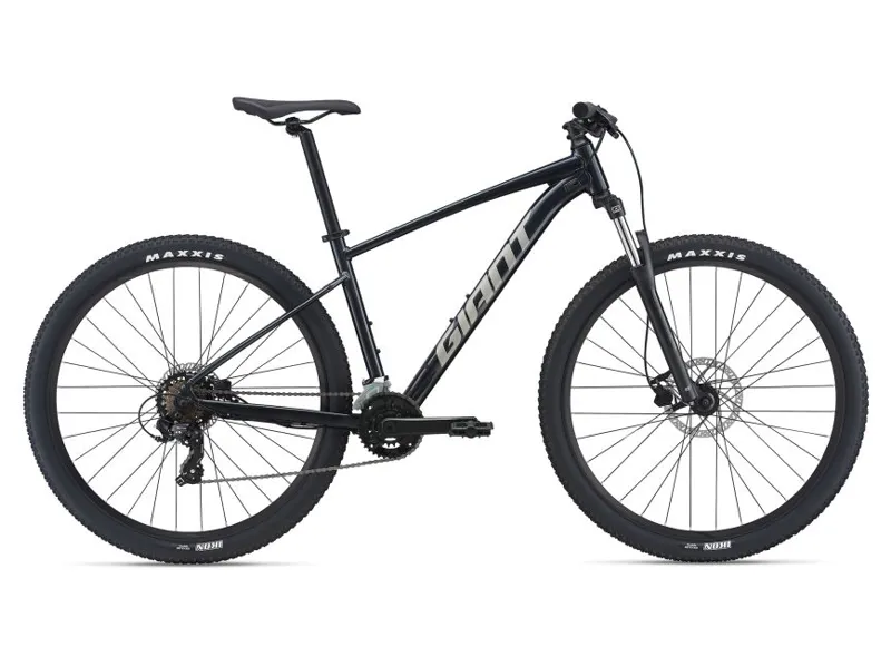 Giant Talon 3 27.5 Hardtail Mountain Bike 2021 in Black