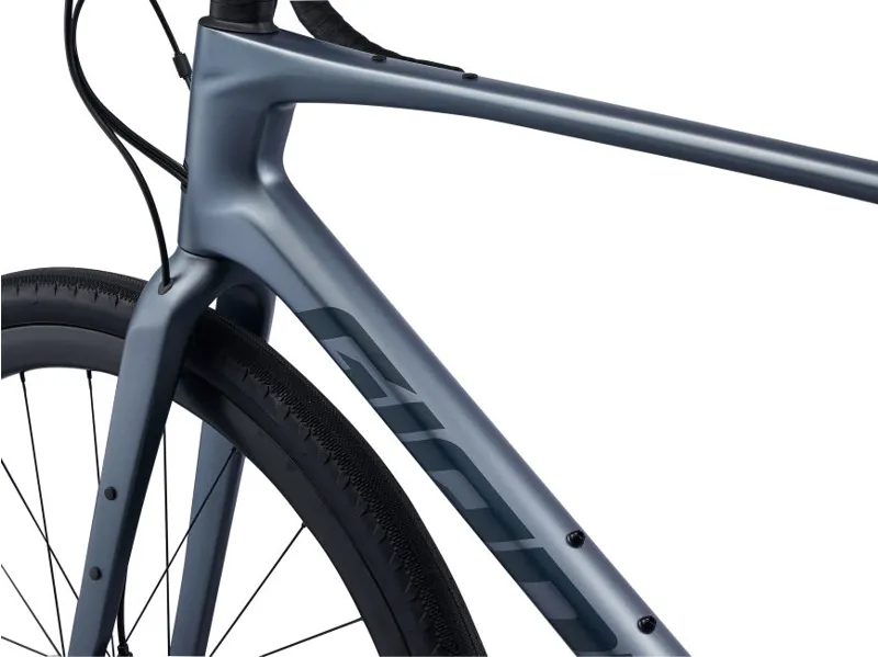 Giant Revolt Advanced 0 Gravel Bike 2023  in Knight Shield-2