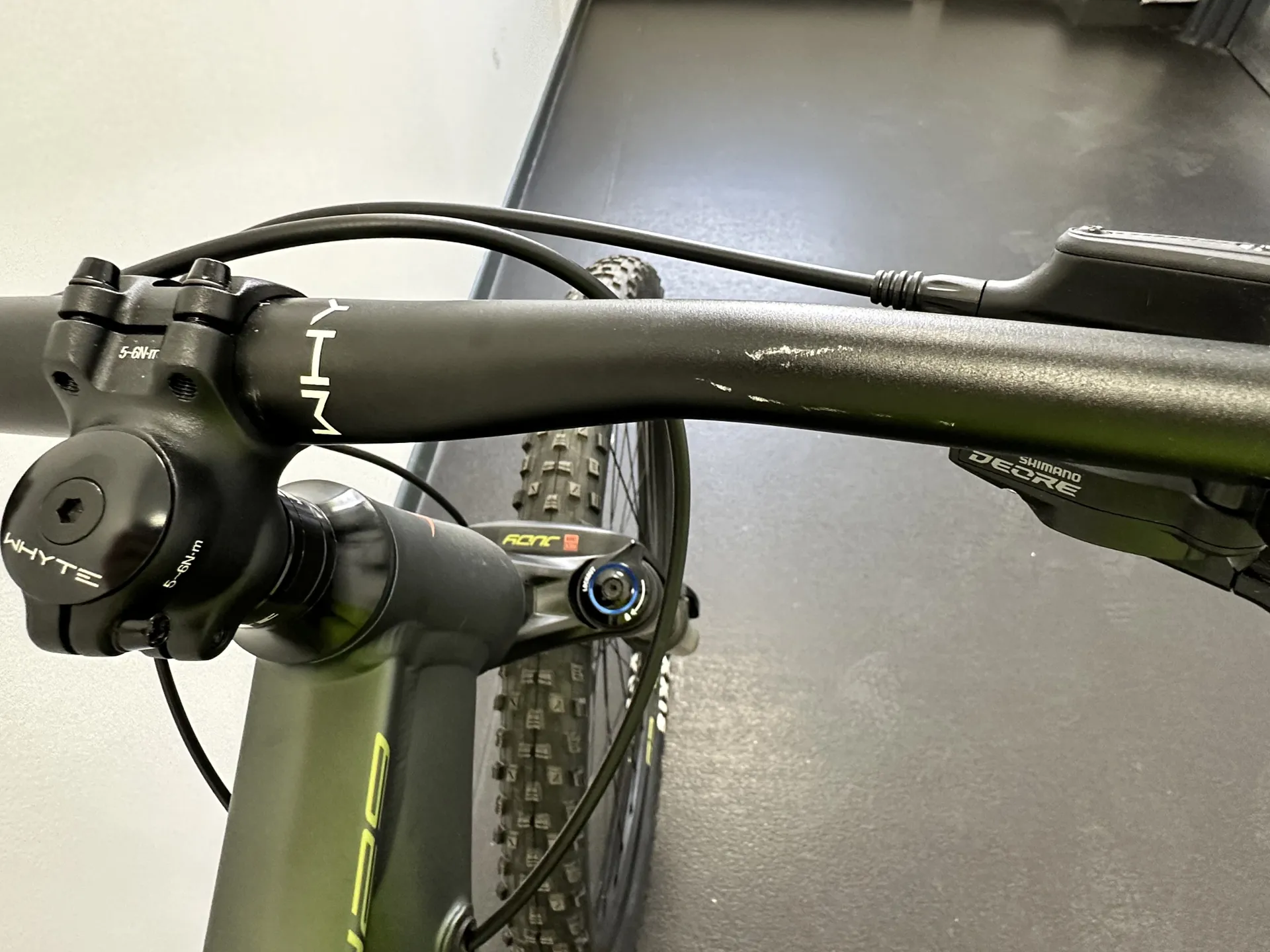 EX-DISPLAY Whyte 429 V2 Mountain Bike Medium 2023 in Green